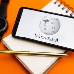 ویکی‌پدیا از سیاست جنجالی‌اش عقب‌نشینی کرد