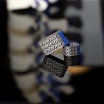 ایمپلنتی که وضعیت ستون فقرات را از درون بدن گزارش میکند