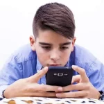 شبکه‌های اجتماعی برای نوجوانان ممنوع شود!