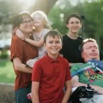 معجزه علم و تکنولوژی؛ پدر مبتلا به ALS حالا «یک جفت چشم جدید» دارد