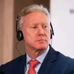 وزیر خارجه ای که وزیر خارجه نیست!