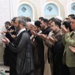 دست‌ها برای طلب باران به آسمان بلند شدند